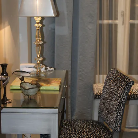 ホテル マイ ホーム パリ